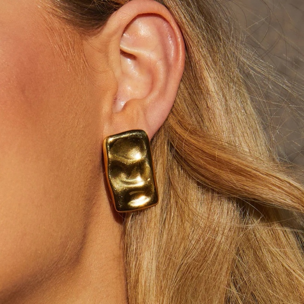 Nia Hammered Stud Earrings